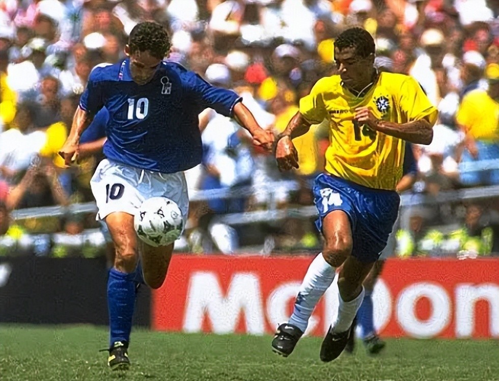 在中场的人 在中场的人