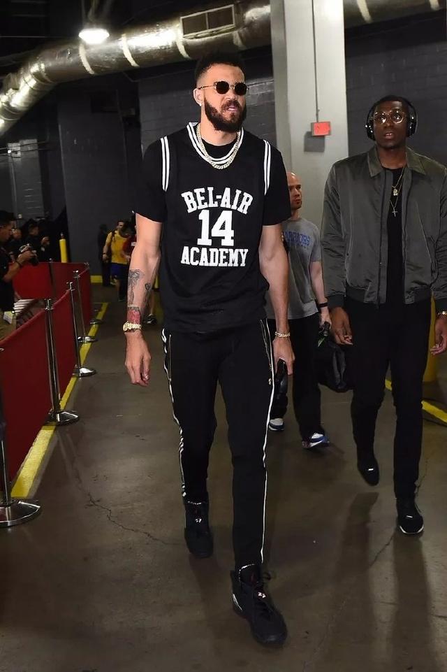 通过缩短博 通过缩短博